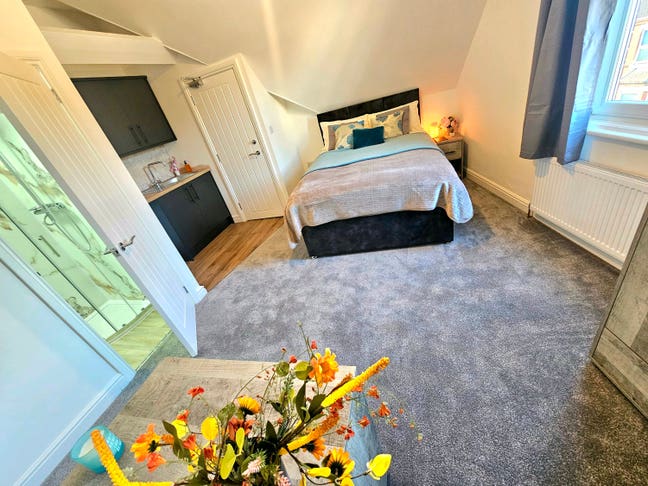 5 rooms in DN4, BRAND NEW, shared livingroom Main Photo