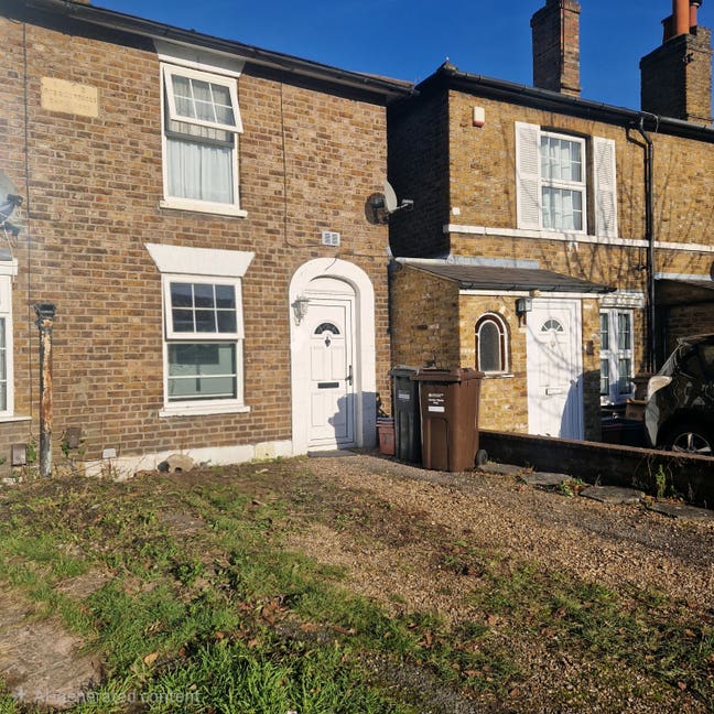 2 Bed Semi Detached House Available Main Photo