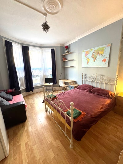 Spacious Double Room in Tulse Hill  Main Photo