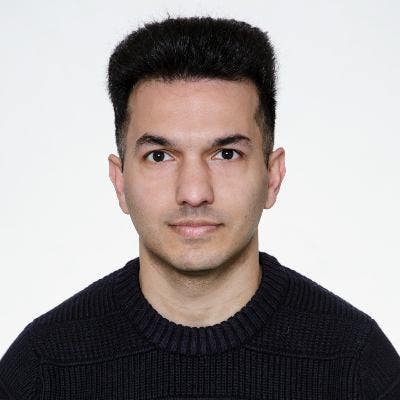 Professional Male seeks a double room Main Photo