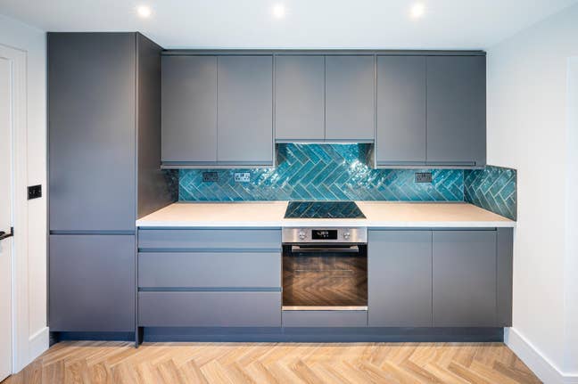 Insane 🤩 Brand New Full Property - Not Room Rents  Main Photo