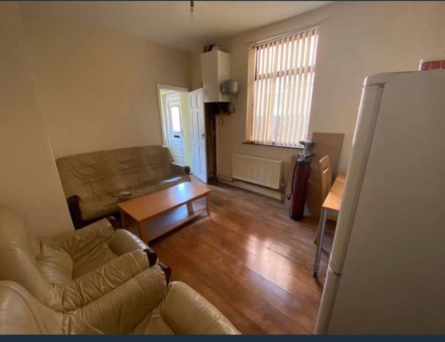 Double Room £480 per month All bills included Main Photo
