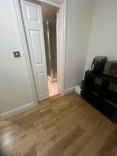 🌟 Modern Luxury Ensuite Room for Rent Main Photo