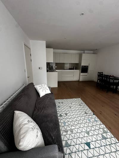 Bright Double Room with Private Bathroom  Main Photo