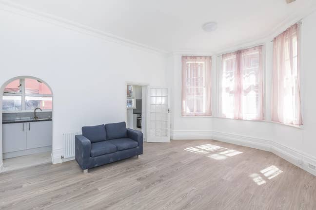 Great Studio Finchley Road (Inc. Most Bills) Main Photo