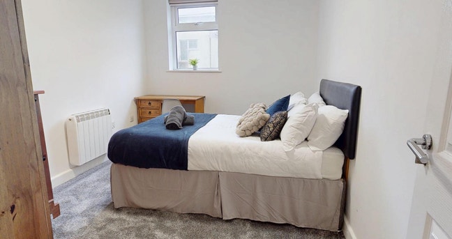 Double bedroom, furnished, separate bathroom,  Main Photo