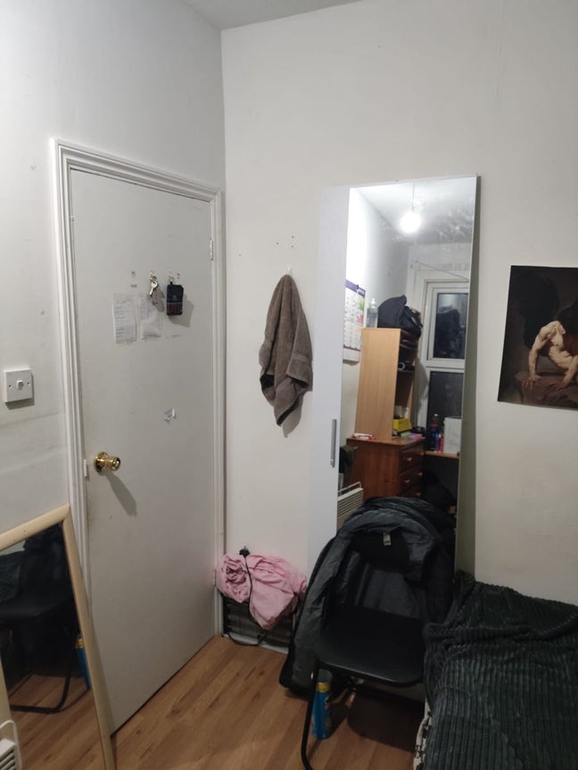 Room for rent - seven sisters Main Photo