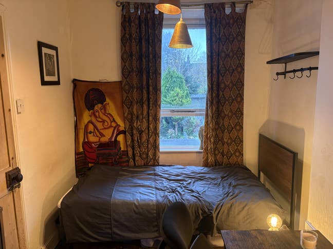 Pretty, quiet single room  Main Photo