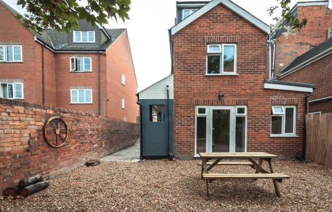 🔥 Brand-New Luxury Duplex Near Uni & Hospital Main Photo