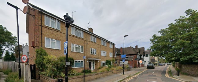 2 Bedroom Proeprty - W4 12min to Chiswick Park tub Main Photo