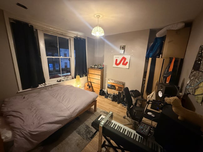 Big & bright double room, Stoke Newington 💛 Main Photo
