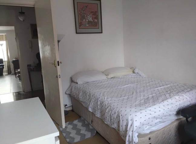 Spacious Double Room right on  Seafront Main Photo