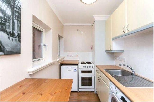 A modern part furnished one bedroom apartment. Main Photo