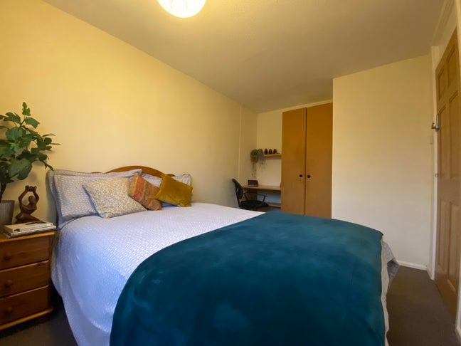 Single room in shared house - all bills included Main Photo