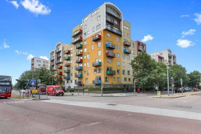 🔥Last Opportunity North Greenwich🔥--Book Now!! Main Photo