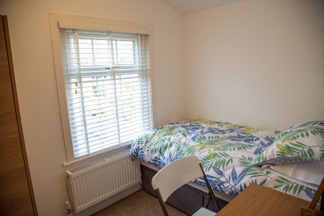 Single room in Surrey quays  Main Photo