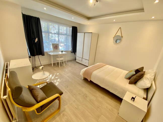 ☀️Spacious Room with Private Bathroom N22☀️ Main Photo