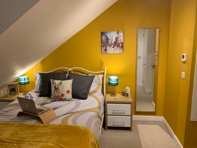 **Friendly**Homely** En-Suite**Parking Main Photo