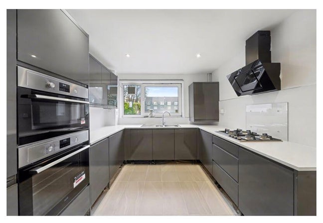 Hazelbourne Road, London Main Photo