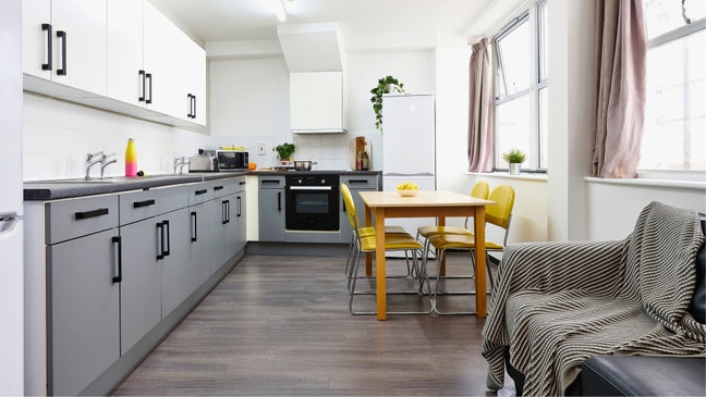 Tenancy take over Main Photo