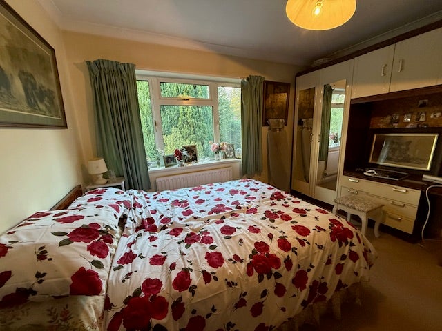 Camberley, Surrey Homeshare £399 per month  Main Photo