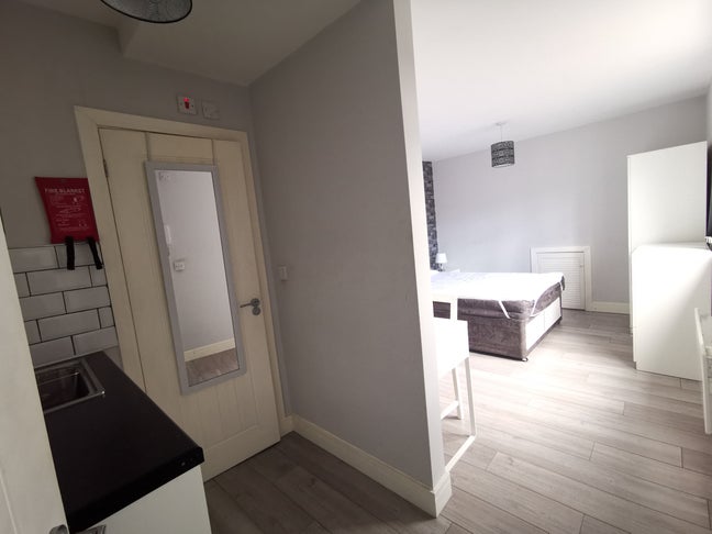 Double Room in Luton Town Centre - Available Now Main Photo