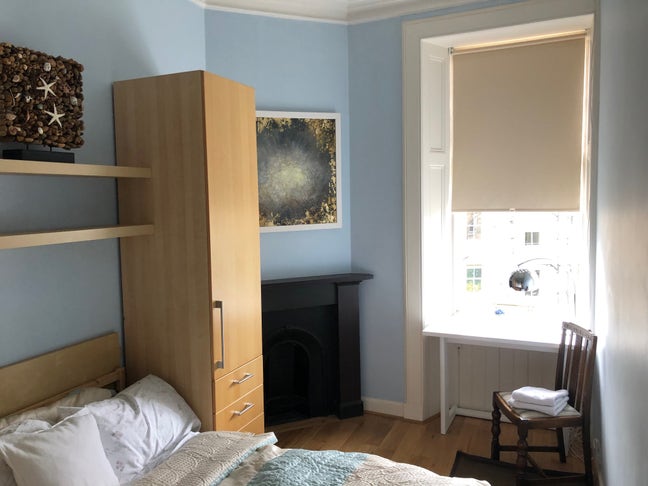 Comfy room right in the heart of Marchmont Main Photo