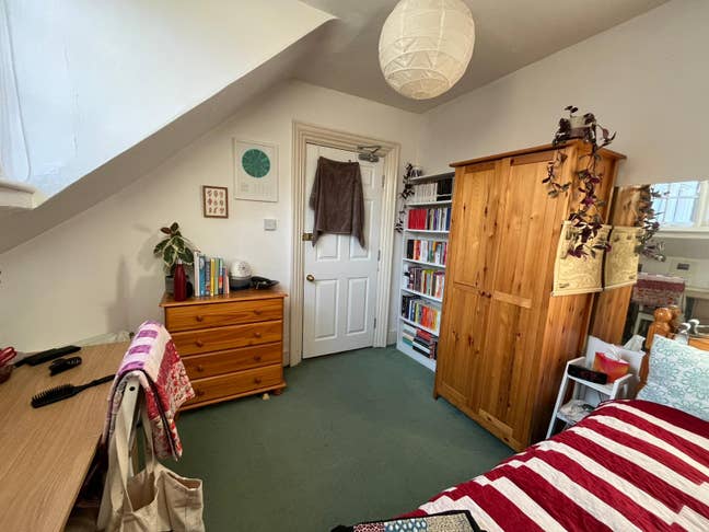 2 rooms in spacious Hampstead flat Main Photo