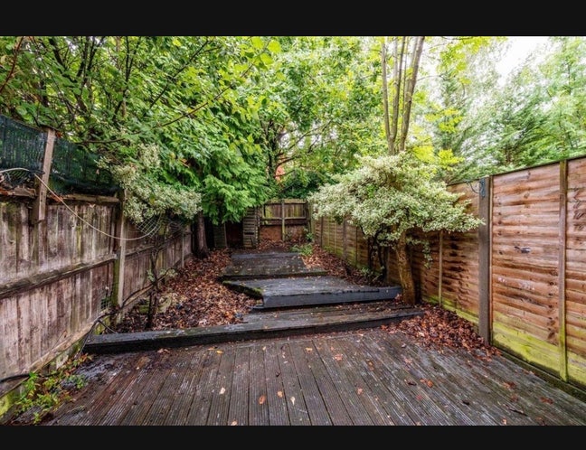 Double room in park royal Main Photo