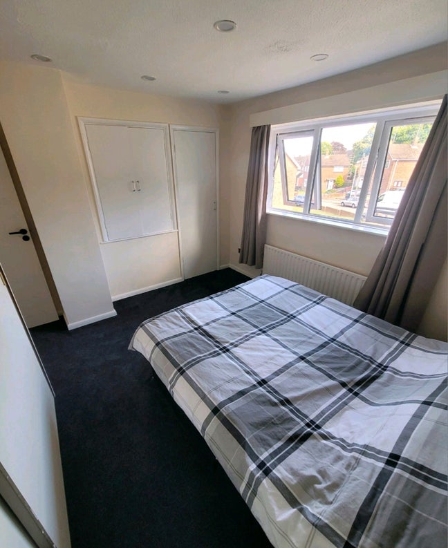 Large Double Room, Bills/Net Inc. Main Photo