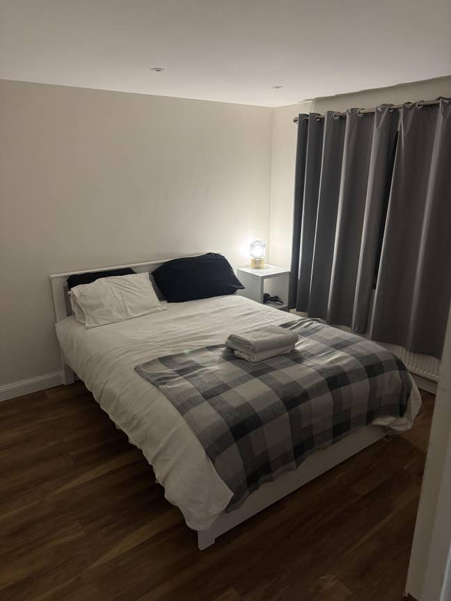 Beautiful 2-Bed Apartment with Garden & Parking  Main Photo