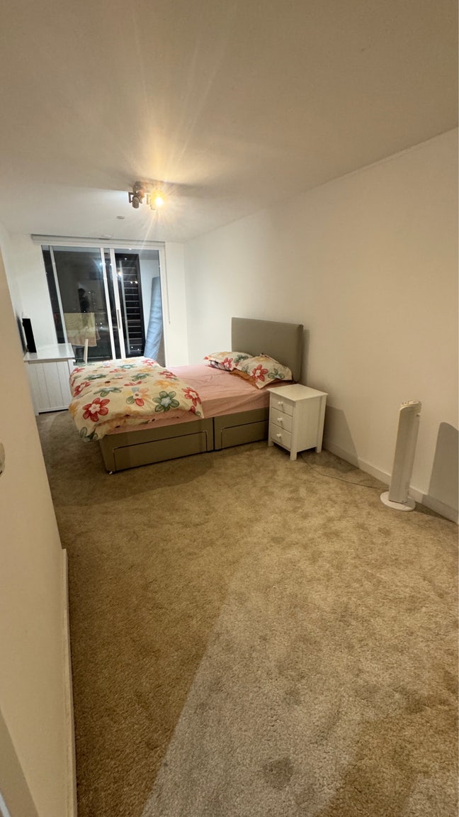 Spacious 1 BHK flat in Stratford Main Photo