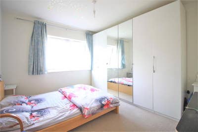 2 Double Bedrooms Main Photo