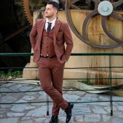 Professional Male seeks a double room Main Photo