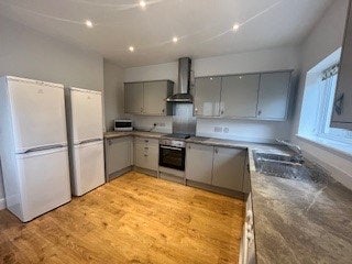 Rooms in postgraduate/mature student  house Main Photo