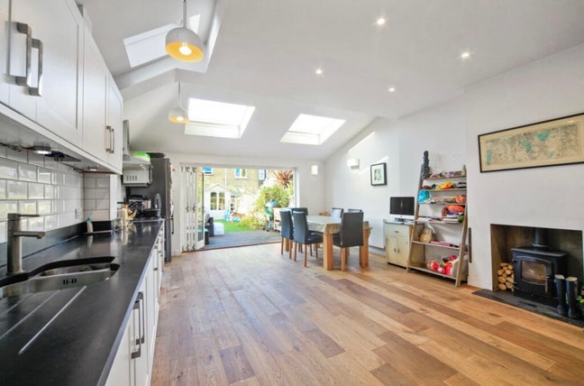 Two rooms in a lovely house in Earlsfield :) Main Photo