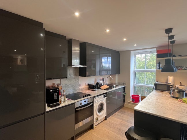 Double Room with own Bathroom - Clapham Common Main Photo