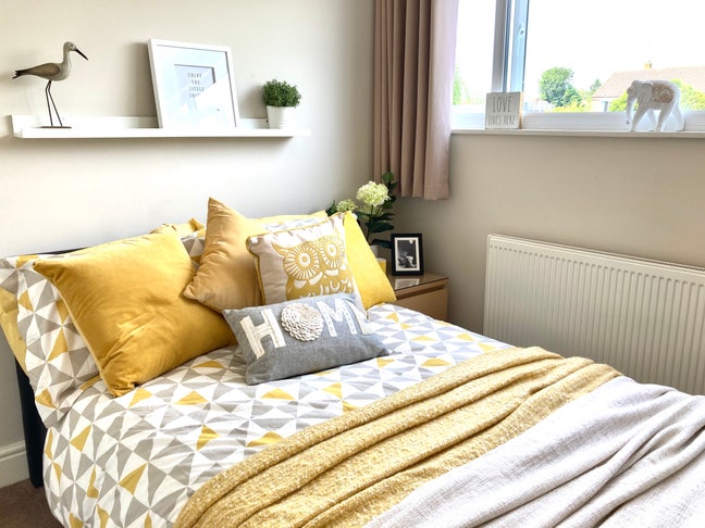 Perfect Commute, 5 Mins 🚘 to Shinfield Studios  Main Photo