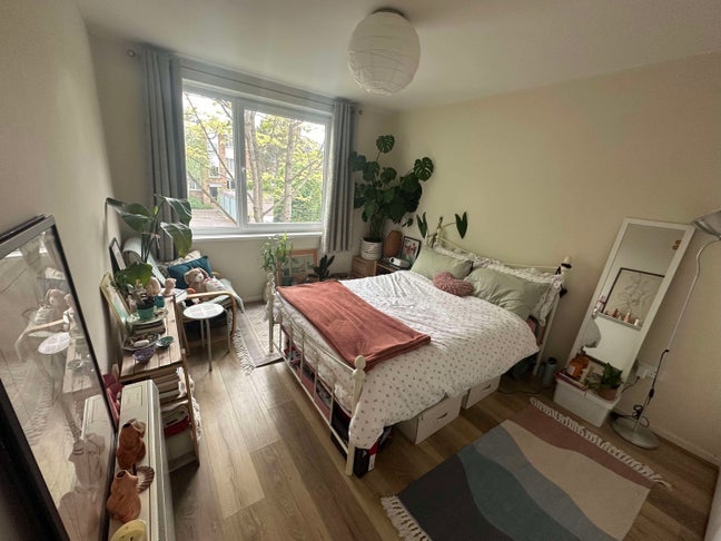 Sublet 12 December-4 January, flexible  Main Photo