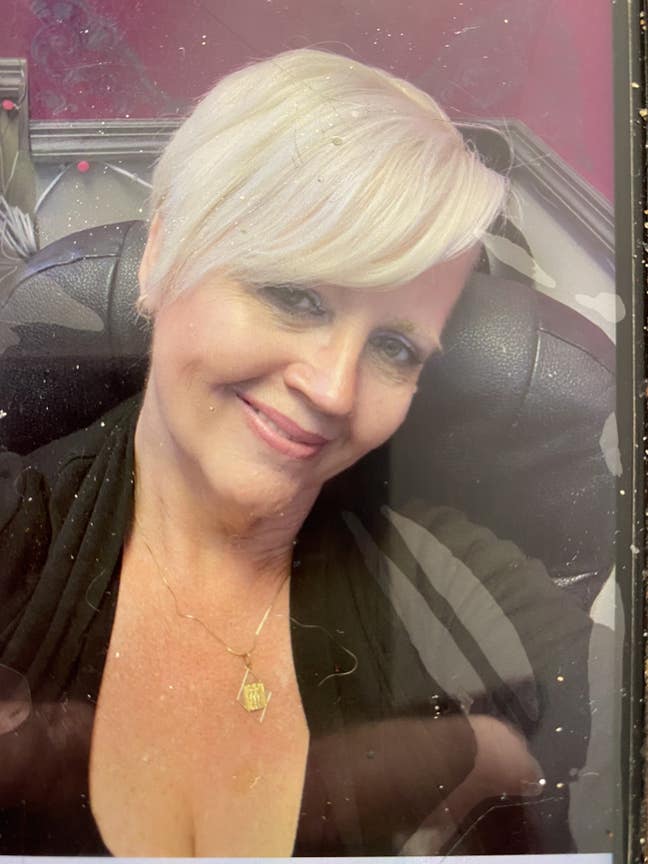 I'm quiet, I read a lot... I'm interested in new t Main Photo