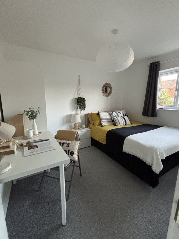 Peaceful Short-Stay Room – Ideal for Working Profe Main Photo