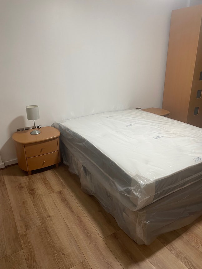 Ensuite Double room  from now. Main Photo