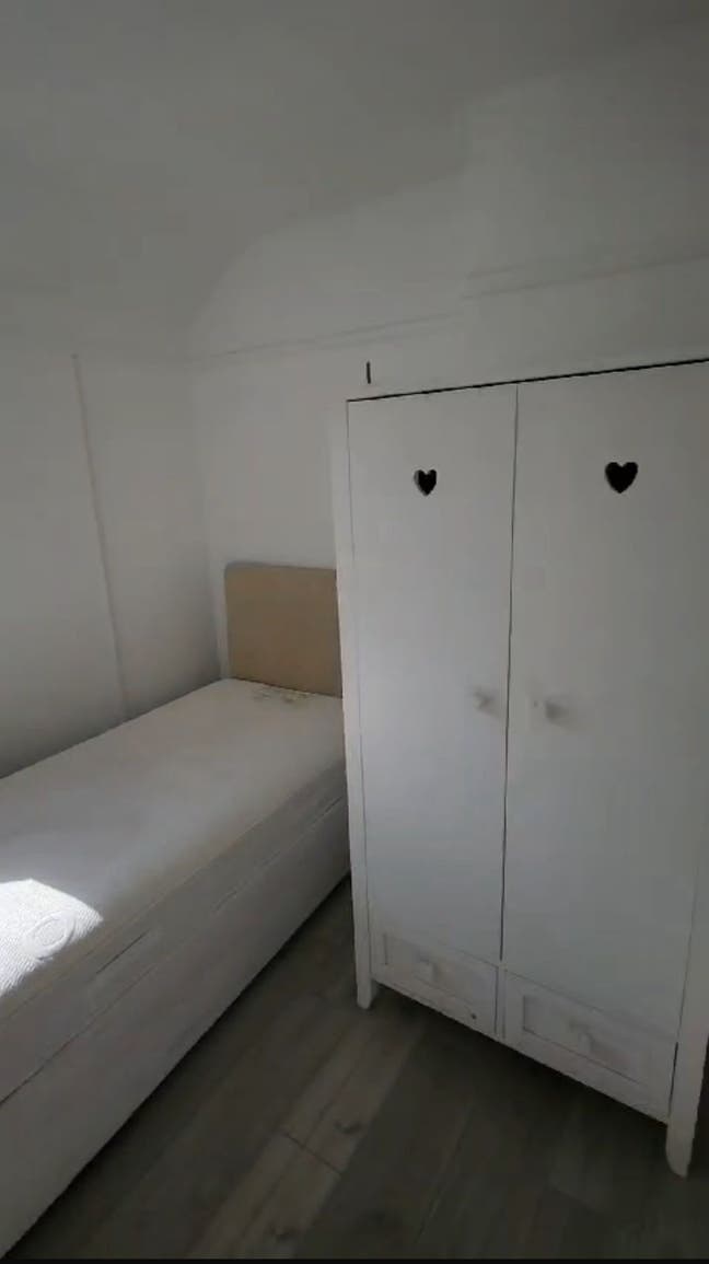 Ensuite Rooms for Rent in EN5 2QE Main Photo