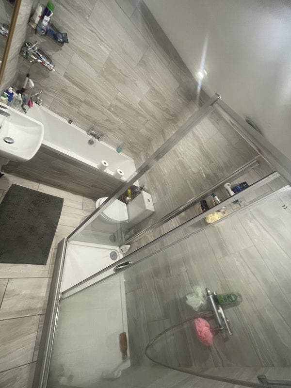 Double Room in Stokes Croft – December 11th Main Photo