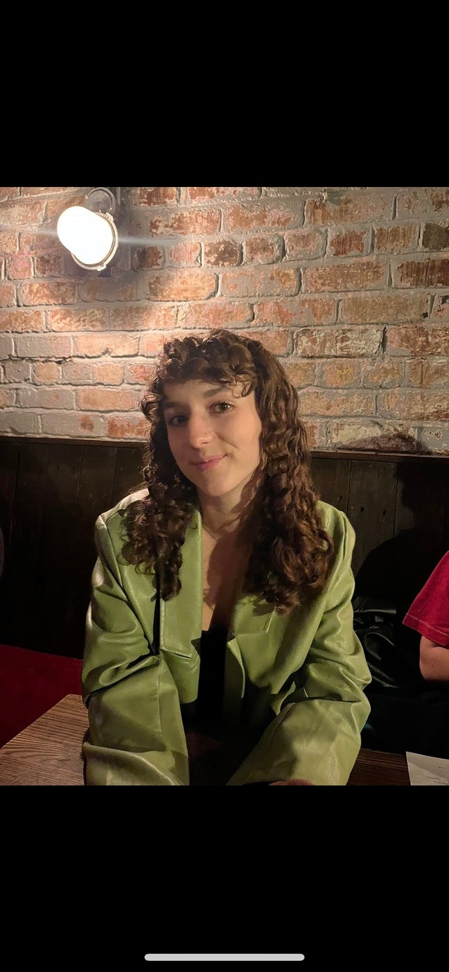 Professional looking for buddy up in South Bris :) Main Photo