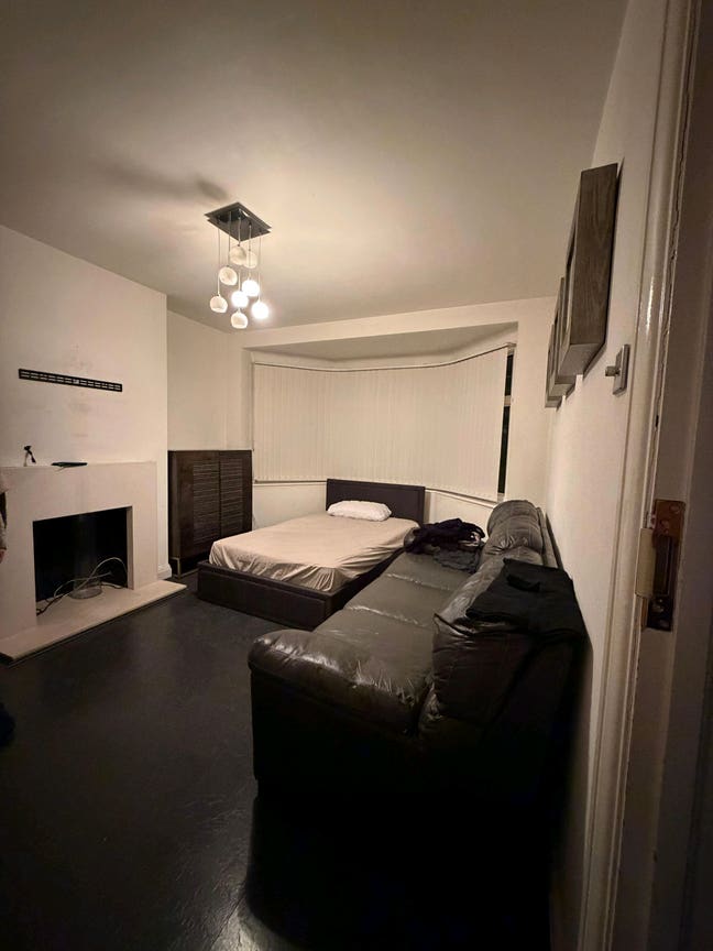 Double room and shower room Main Photo