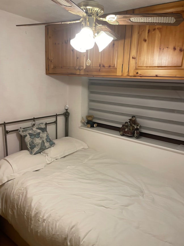 Male or female Main Photo