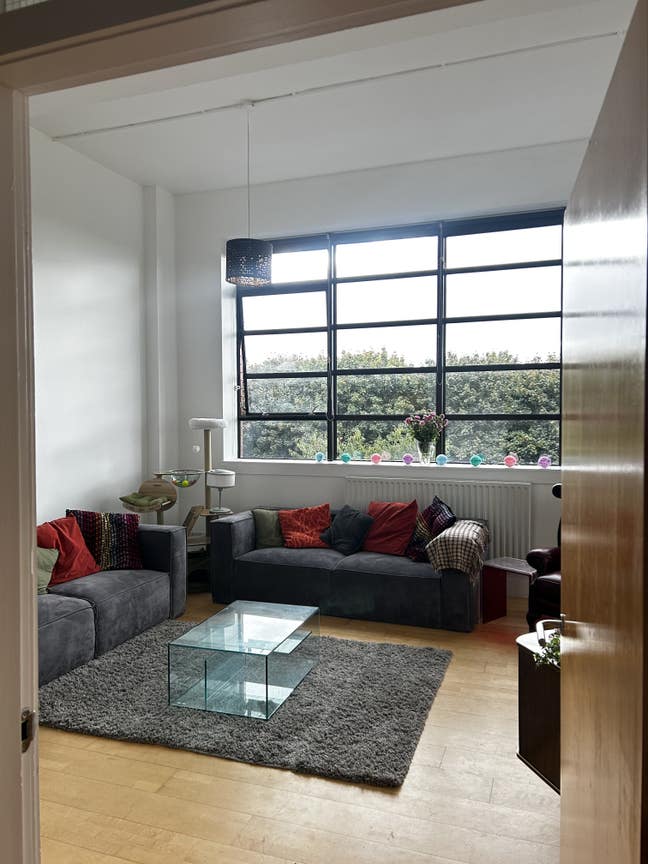 Super King Room at Glasgow Green Two Bedroom Flat Main Photo