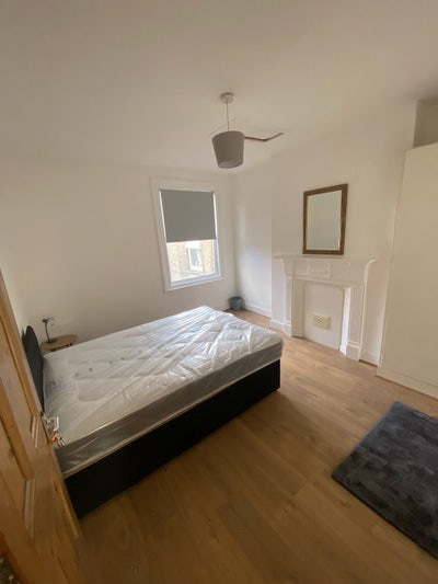 Double room - SE25 - all bills included  Main Photo