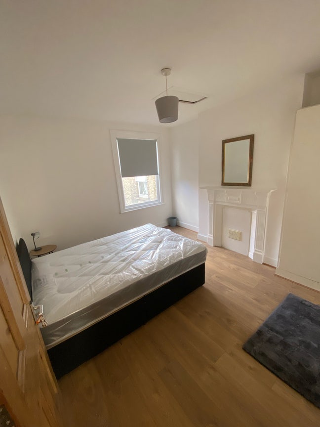 Double room - Norwood Junction all bills included  Main Photo